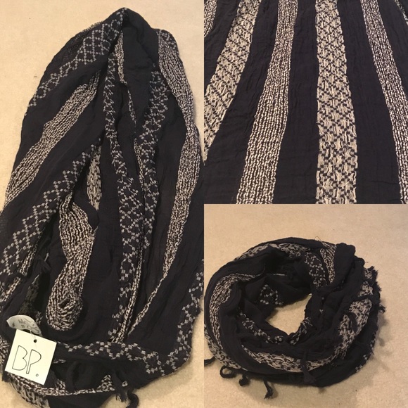 Navy Blue and cream infinity scarf - Picture 1 of 1